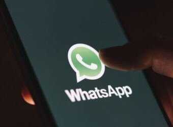 39773-ilustrasi-whatsapp-5-cara-keluar-grup-whatsapp-diam-diam-pixabay